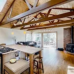 Cascadel Hideaway