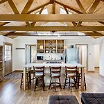 Cascadel Hideaway